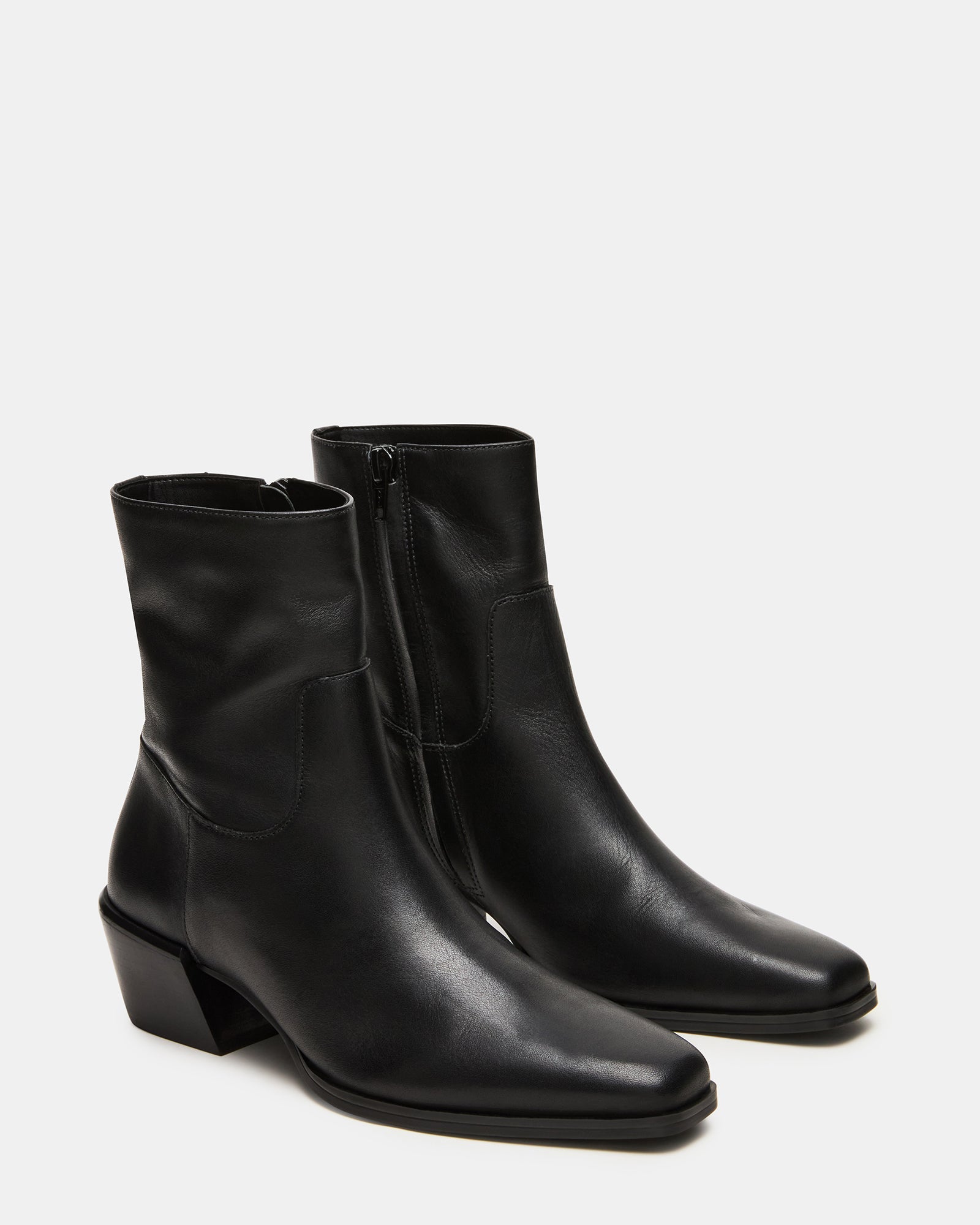 DANEY BLACK LEATHER - SM REBOOTED
